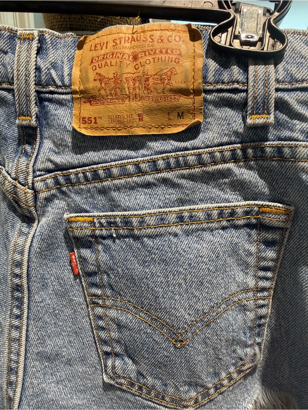 Levi's 551 Daisy Dukes Frayed Hem Denim Shorts - Picture 2 of 4